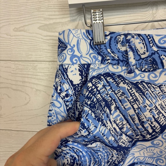 Lilly Pulitzer Callahan Shorts 5” Inseam Blue Perwinkle Stuffed Shells Size 6 - Picture 2 of 9